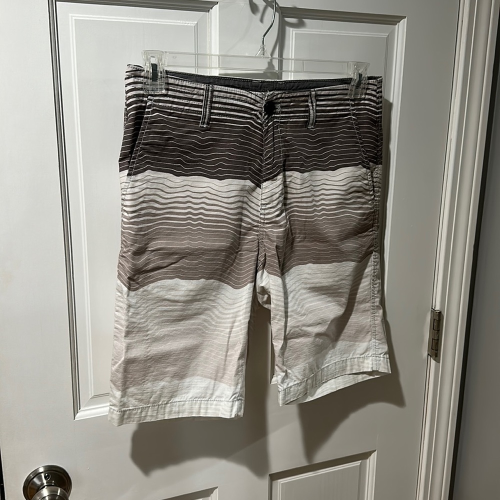 Calvin Klein - Gray, White, and Taupe Striped Men’s Shorts, Size 30